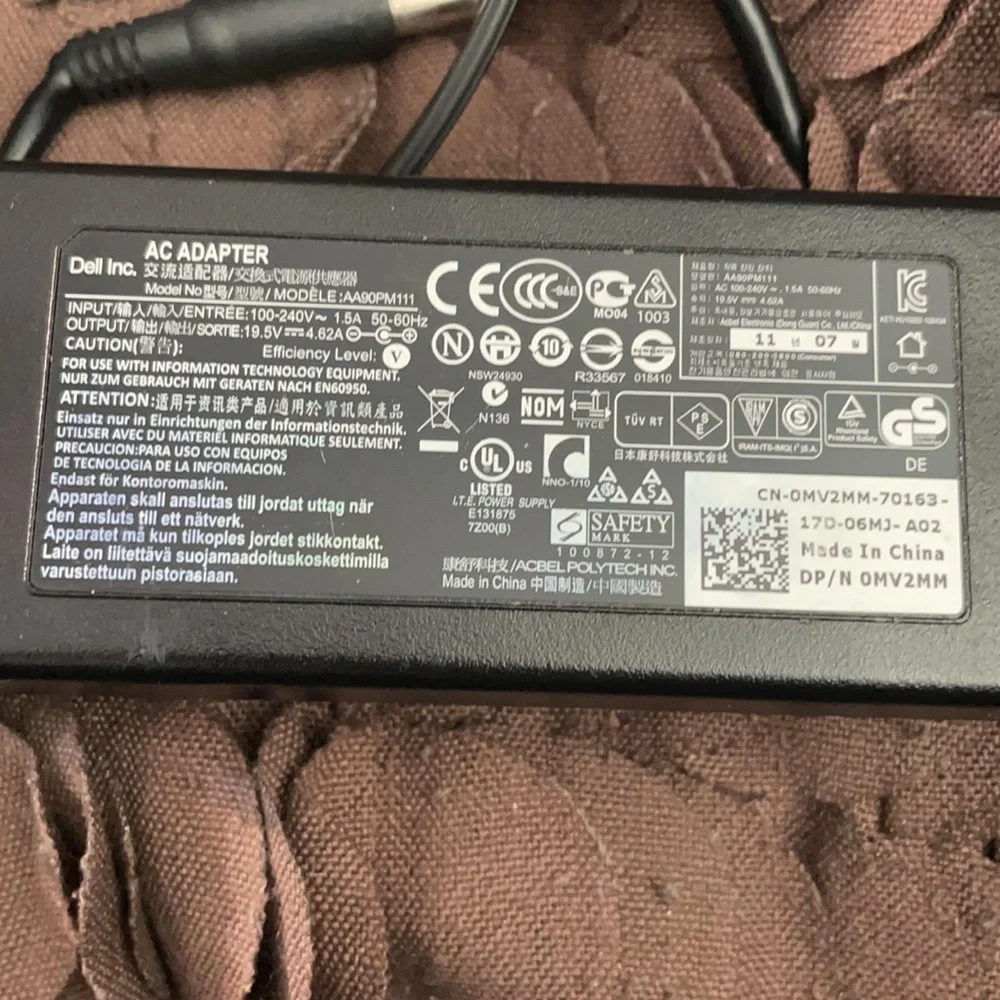 Dell ac 90w adapter/charger in great condition.